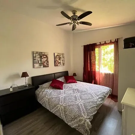 Lovely 4-bed In Chapas Marbella