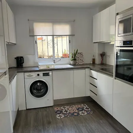 Lovely 4-bed In Chapas Holiday home *