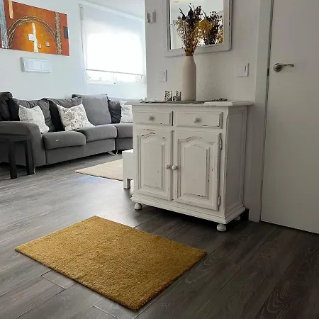 Lovely 4-bed In Chapas Holiday home Marbella